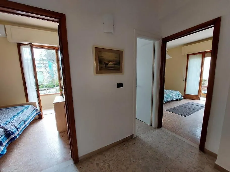 וירג'יו Acquadimare Apartment